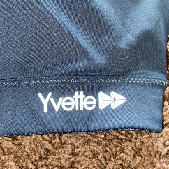 Yvette Power Crossback Sports Bra - Picture 2 of 11